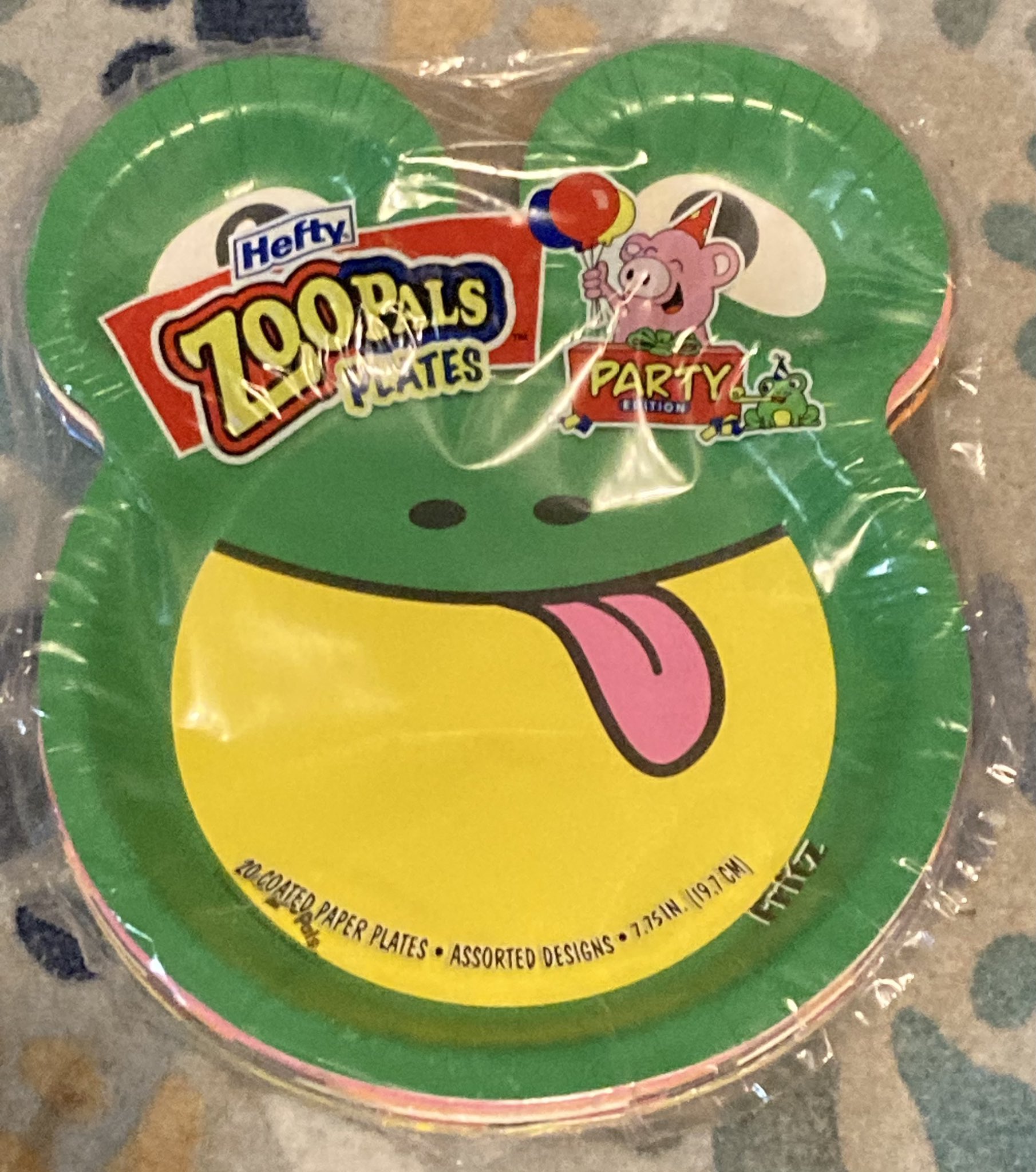 Hefty Zoo Pals Party Edition Paper Plates for Kids, Assorted Animal Designs  x 2