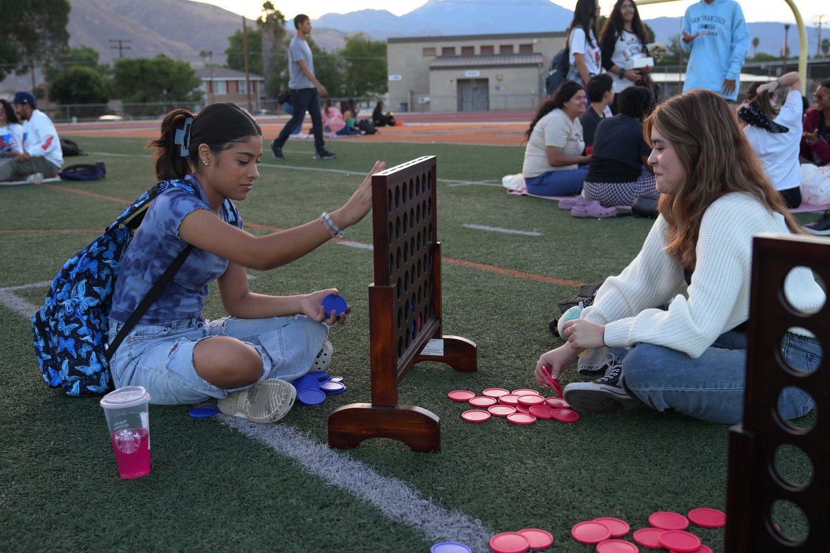 SanJacintoUSD's tweet photo. The @SanJacintoHS class of 2024 got an early start to their day by attending "Senior Sunrise." This annual event is a time for students to hang out with friends, play games, eat breakfast and celebrate their final year of high school! Here's to a year of inspiring memories! https://t.co/qdOC1xr5PD