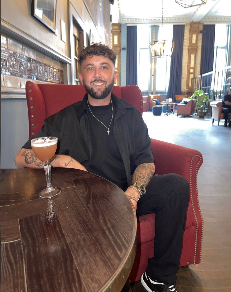 Hated school 
Hated college 
Hated English and maths 
Neurodivergent (dyslexia&amp;ADHD) 
Very creative 
Very passionate 

Two degrees / photography / nursing 

You don’t have to fit in a ‘academic box’ to be successful. Success looks different to everyone 🙏🏼❤️

#ResultsDay2023