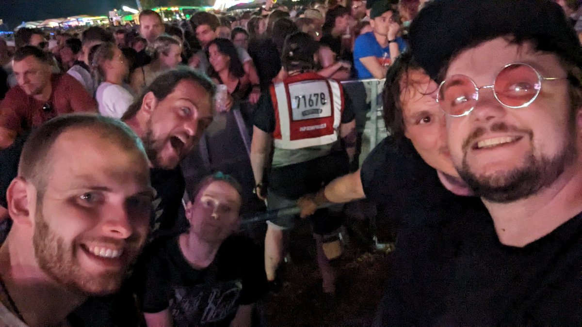 ZnikaZ's tweet photo. #highfieldfestival https://t.co/fyZL6YNUwO