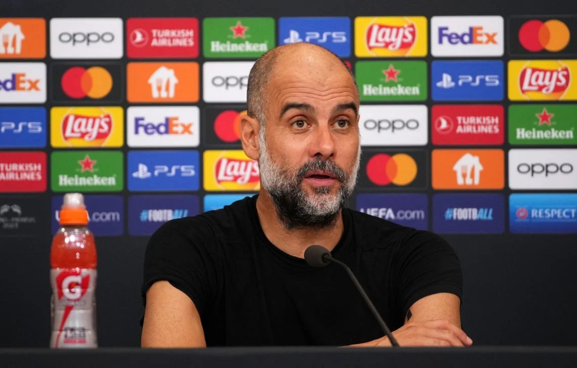 BarcaUniversal's tweet image. Pep Guardiola: "Everyone complains about Saudi Arabia, but when Saudi Arabia knocks on the door, all clubs open the door, red carpet... They say 'What do you want my friend? I'll sell everything!'... So happy! Ah... complain for everything, but everyone opens the door!"