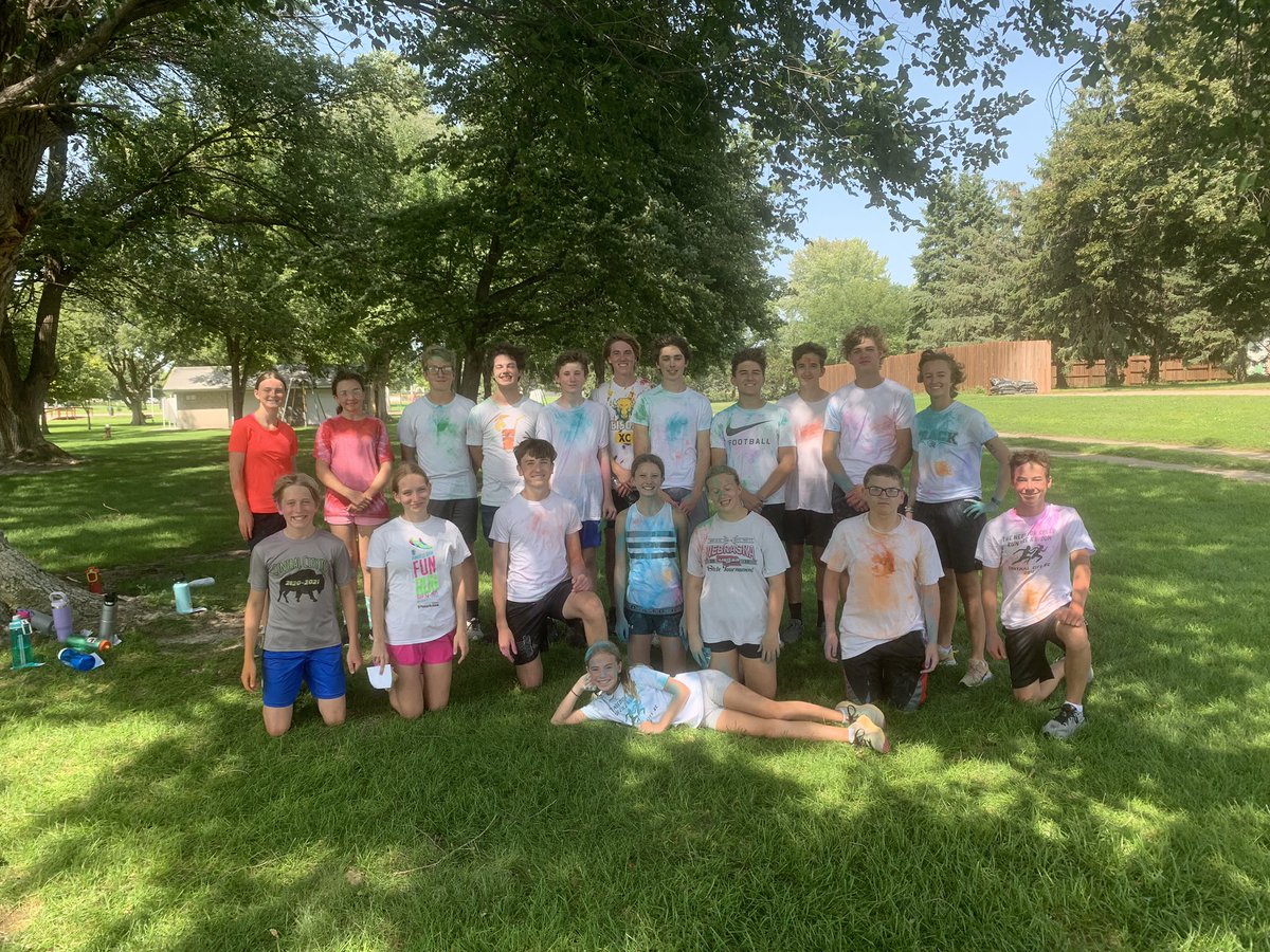 ccbisonxc's tweet photo. Our annual color run was today!! An all-around favorite!! 🏃🏻‍♀️🏃🏻🌈 https://t.co/1LB63XgZB9