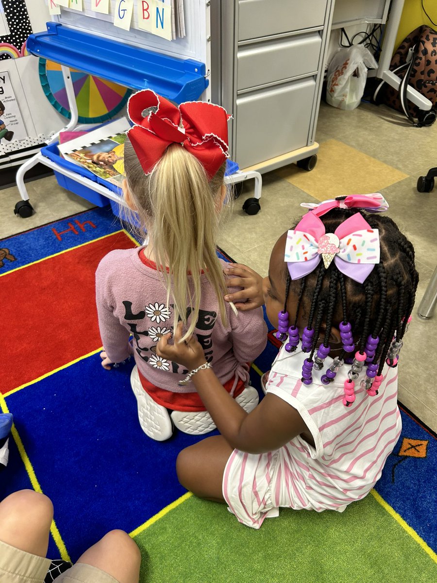 Playing “guess the number” makes practicing our number writing so much more fun! ❤️ #worldchangers #betheeffect