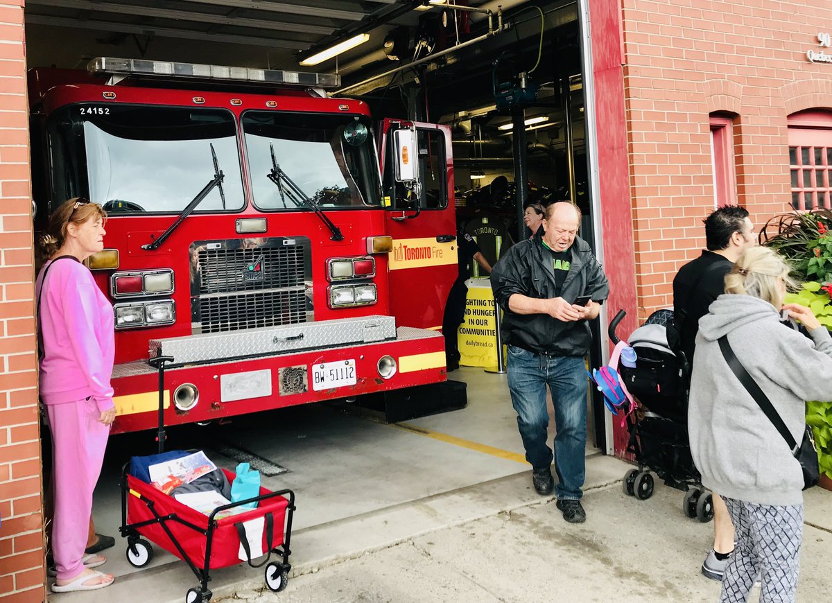 Toronto_Fire's tweet photo. Celebrate the first day of the CNE with us! Stop by Stn 346 to check out our lithium-ion battery display and for fun games and giveaways everyday from 10am-7:30pm. ย #LetsGoToThex #Toronto https://t.co/2XdvYCaJI8