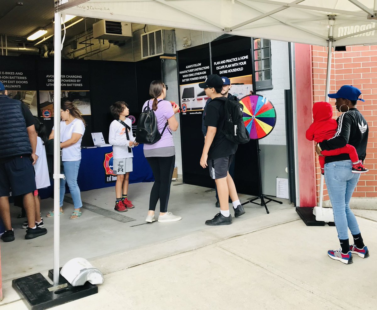 Toronto_Fire's tweet photo. Celebrate the first day of the CNE with us! Stop by Stn 346 to check out our lithium-ion battery display and for fun games and giveaways everyday from 10am-7:30pm. ย #LetsGoToThex #Toronto https://t.co/2XdvYCaJI8