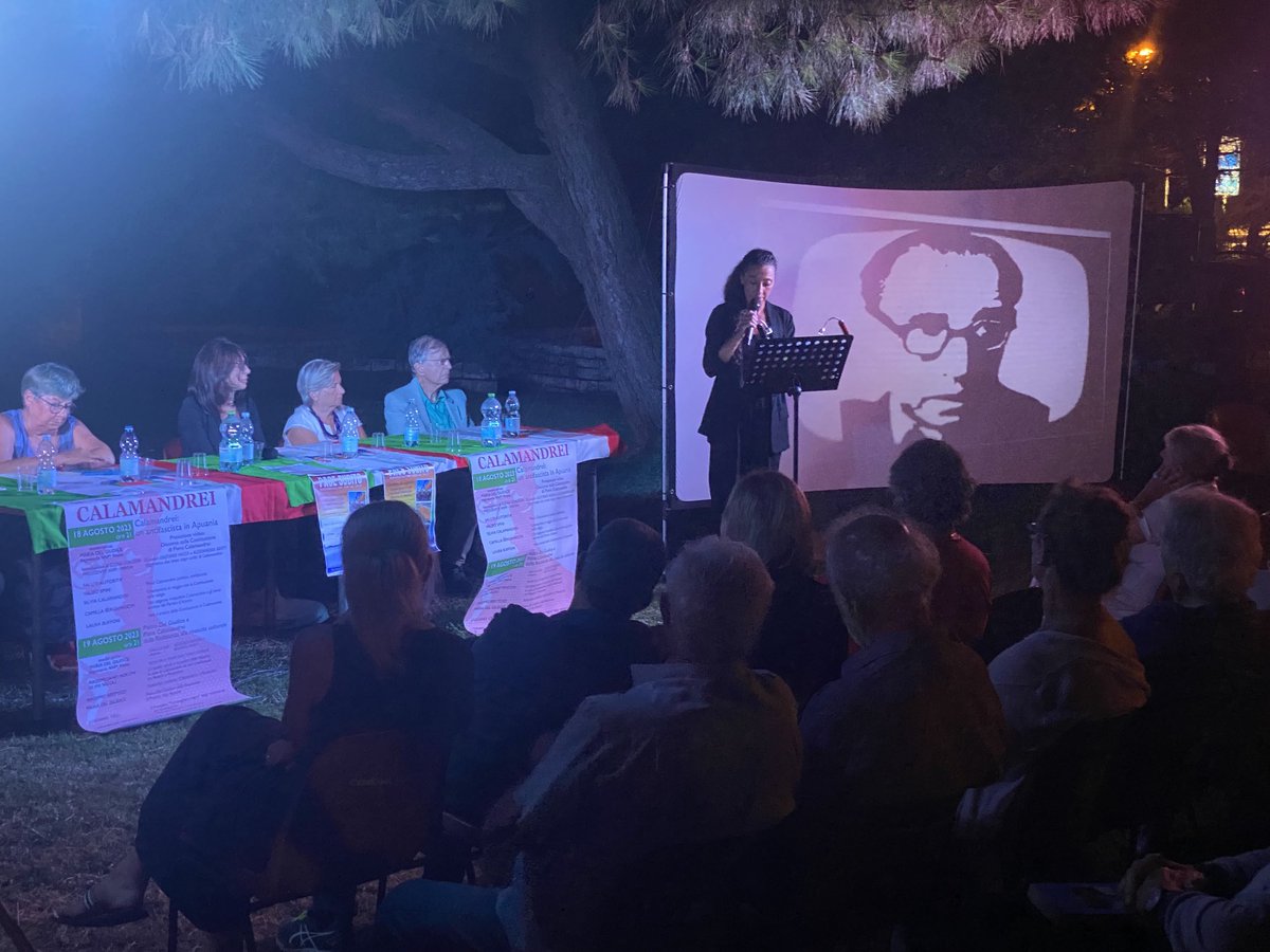 claudiafusani's tweet photo. Nella piazzetta dei Ronchi stasera e domani si discute su Calamandrei, tra i più affascinanti padri costituenti e autore delle parole più belle sulla https://t.co/hx66GB9OIF piazzetta è intitolata a Calamandrei. Il comune di Massa ipotizza di dedicarla a Paolo Rossi #indecenza https://t.co/pnQip9vROM
