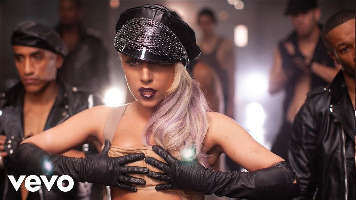 ladygaganownet tweet picture