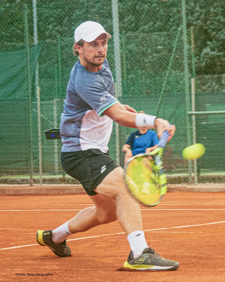 ATPChallenger's tweet photo. ‼️ FIRST CAREER FINAL ‼️

@Clement_Tabur outlasts Fonio 7-5, 4-6, 6-3 to reach the championship in Todi

#ATPChallenger https://t.co/1piEMsXXjT