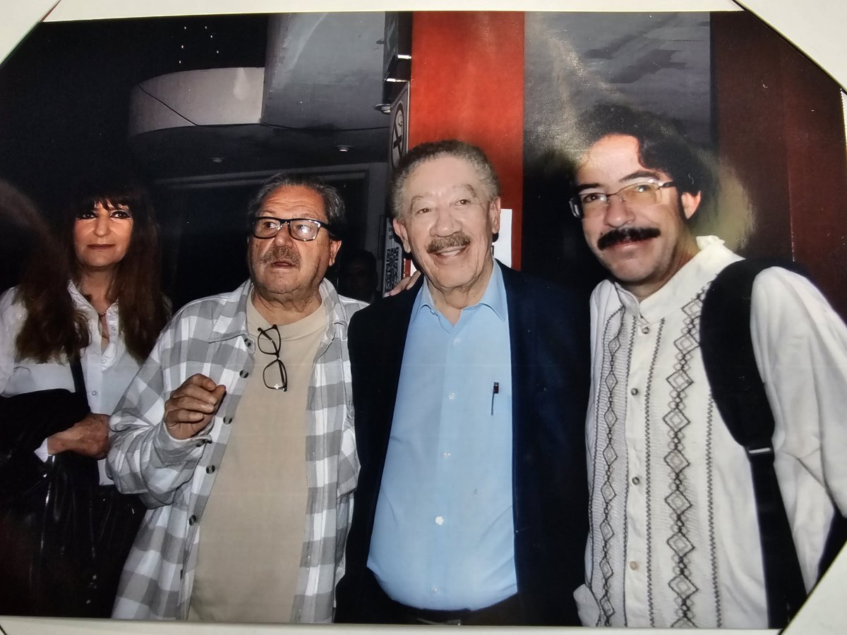 diazpol's tweet photo. Escuchando las propuestas que se van desgranando en el Foro de Arte y Cultura, como parte de la consulta para elaborar el Proyecto de Nación. Con Paco Taibo --comisionado por el Consejo Nacional para esta tarea-- Consuelo Sánchez y Pedro Salmerón. https://t.co/aki5j6EQ3T