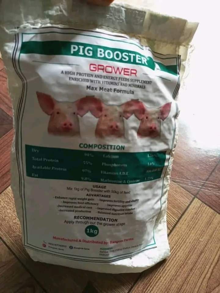 Pig booster is added to pig feed for specific purposes, such as improving growth, health, or the quality of the meat. Pig booster might include vitamins, minerals, amino acids, enzymes, and other compounds. They're used to ensure what pigs receive in a balanced diet
