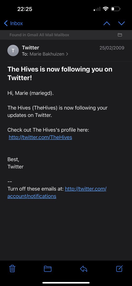 Mariegd's tweet photo. 14 years ago we were friends, what did I ever do to you, for you not to be following me anymore @TheHives https://t.co/megiU1HnRM