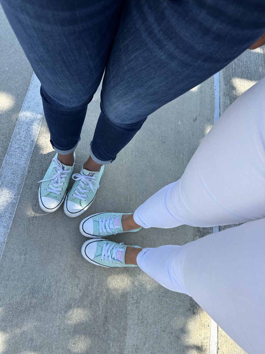 Eva Perales tweet media