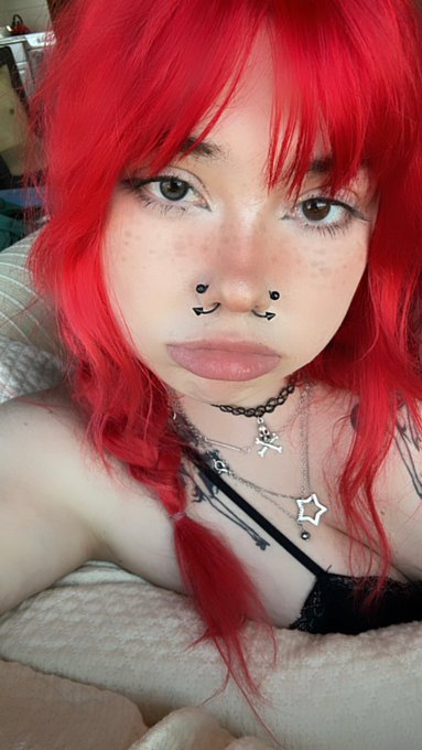 Ya ya cherry bomb https://t.co/A7B2RFo08c