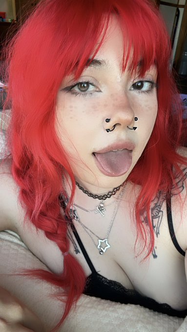 Ya ya cherry bomb https://t.co/A7B2RFo08c