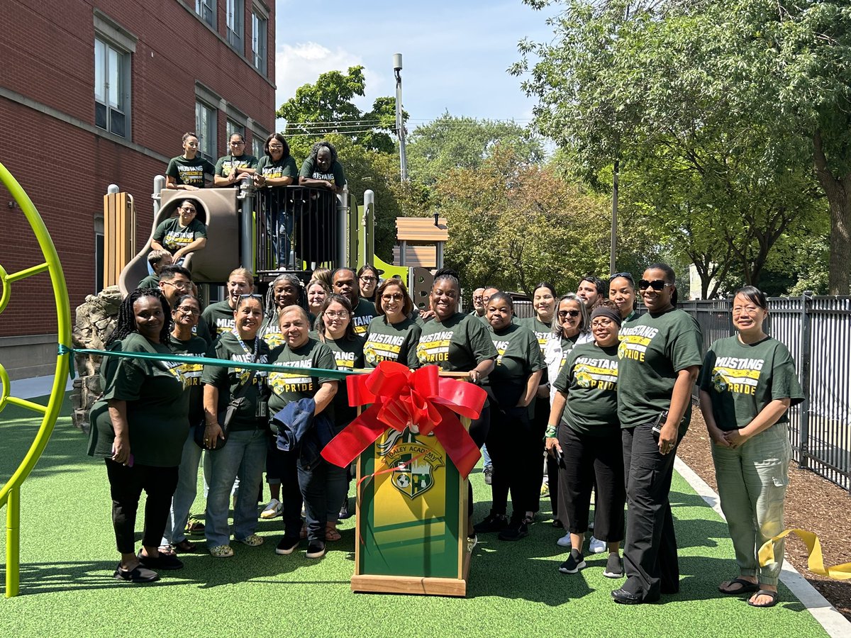 RJDaley_Academy's tweet photo. Today we hosted our Ribbon Cutting Ceremony for our new playground! #WeAreDaley🐎 https://t.co/bF8OKG4FHX