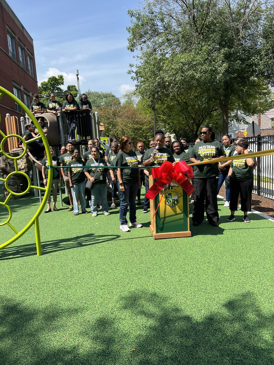RJDaley_Academy's tweet photo. Today we hosted our Ribbon Cutting Ceremony for our new playground! #WeAreDaley🐎 https://t.co/bF8OKG4FHX