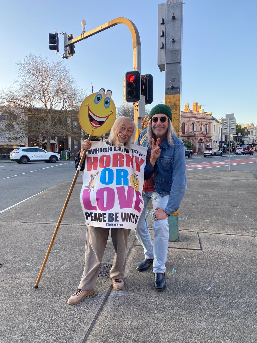 mrjoeflower's tweet photo. @aaronjackarts The local eccentric politician #DannyLim
https://t.co/kbzWw6cqMC https://t.co/dZzjUpoNEI