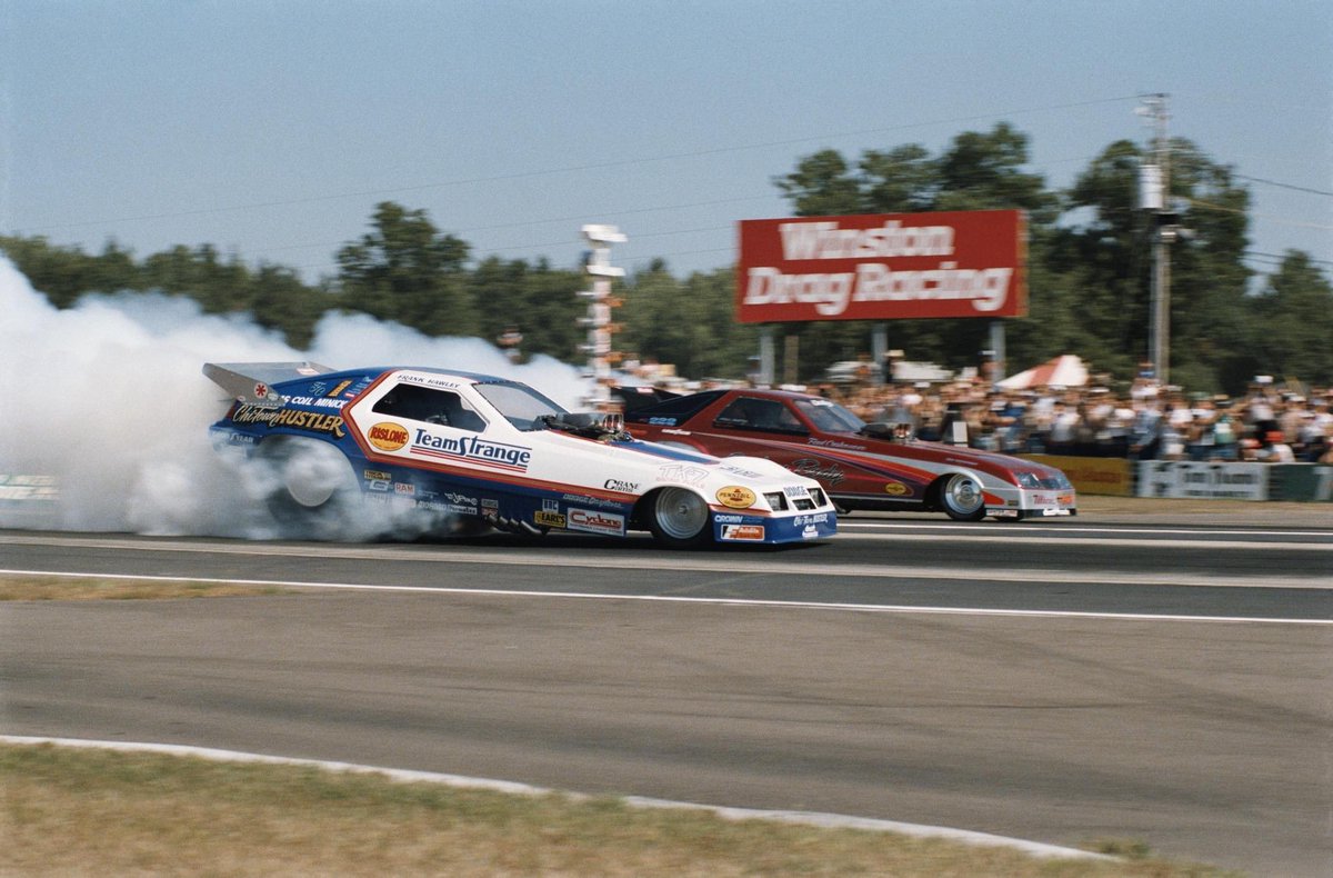 frankhawleydrs's tweet photo. Since the #BrainerdNats were good races for me and the Chi-Town Hustler, I'm going to be posting a few shots from that event.  Here's one from 1984 at Brainerd flying the @RaceStrange colors!  #frankhawley #chitownhustler #strangeengineering #racestrange #dragracing #worldchamps https://t.co/GQaBYd70c0