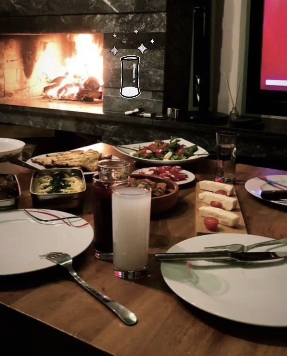 Rakı Sen, buz Sen, meze Sen, konu Sen… 
Bu kadar Sen olan masada, Sen yoksun ya..! 
O da Senin ayıbın olsun..ADAM