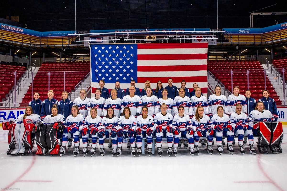 Picture day for the 2023 U.S #CollegiateSeries Team 📸