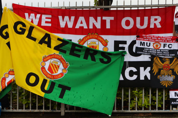 CarrickBall_'s tweet photo. 🔴🔴
The #Glazer family are 'aware' of the MAJOR backlash expected from #MUFC fans if they DON'T sell the club after making it this far with bidders.
#Joel and #Avram Glazer are the ones very reluctant to give away their shares in the club, the other siblings are open to a sale https://t.co/61ULrNQNkD