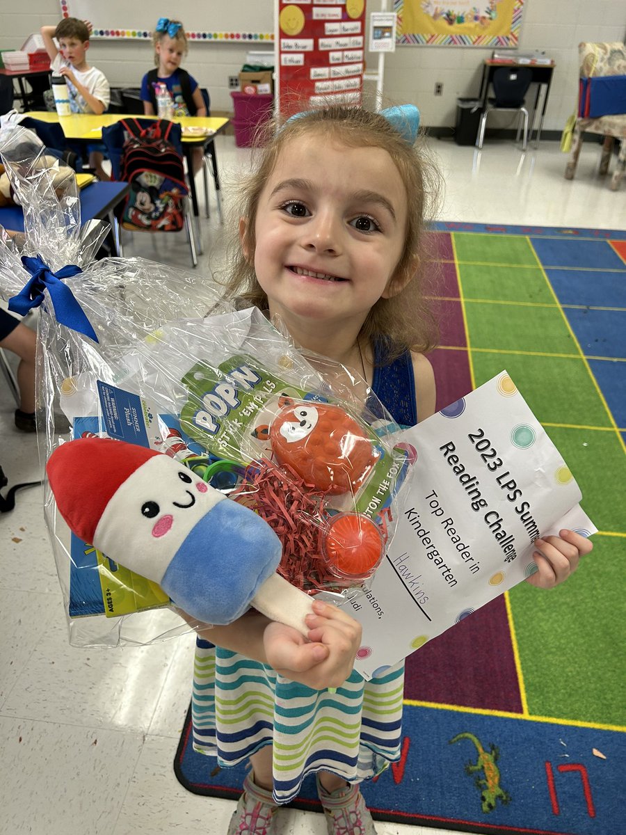 Lewisburg Primary Library tweet media