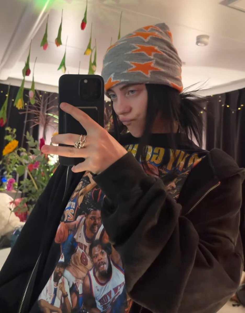 hilliexz's tweet photo. não adianta postar story toda bonita to de mal com você billie eilish https://t.co/rKIrIwuTOg