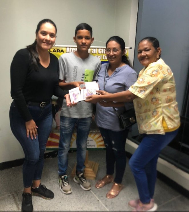 Hoy #18Ago Realizamos la entrega de insulina a un joven del municipio Simón Planas, cumpliendo así con los compromisos adquiridos por nuestro Gobernador <a href="/AdolfoP_Oficial/">Adolfo Pereira Gobernador</a> 

El tema de salud es prioridad para nosotros.
<a href="/JavierCabrera/">javier cabrera</a> <a href="/Lic_Kimberliz/">Kimberliz Ortiz</a>
#VamosConLasBricoMiles
