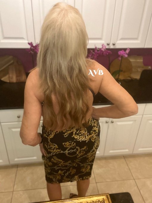 Happy Friday my friends. I hope it's a fabulous weekend for you.  Just a peek at yesterday's update for<a href="/tag/allnatural"class="tags"><span>#allnatural</span></a><a href="/tag/38ddd"class="tags"><span>#38ddd</span></a><a href="/tag/sensualdomina"class="tags"><span>#sensualdomina</span></a><a href="/tag/tampagilf"class="tags"><span>#tampagilf</span></a>