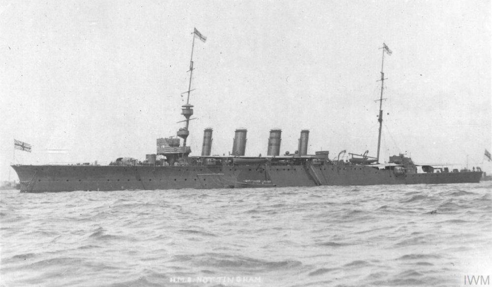 RNshiplosses's tweet photo. 19 Aug 1916 // Light cruiser HMS Nottingham was torpedoed and sunk off Flamborough Head by German submarine U-52. Two torpedoes damaged her but she remained afloat until hit by a third 25 minutes later. 38 of her crew lost their lives. (Image © @I_W_M: Q 75363) #RoyalNavy #WW1 https://t.co/oTVSvr2Lv5
