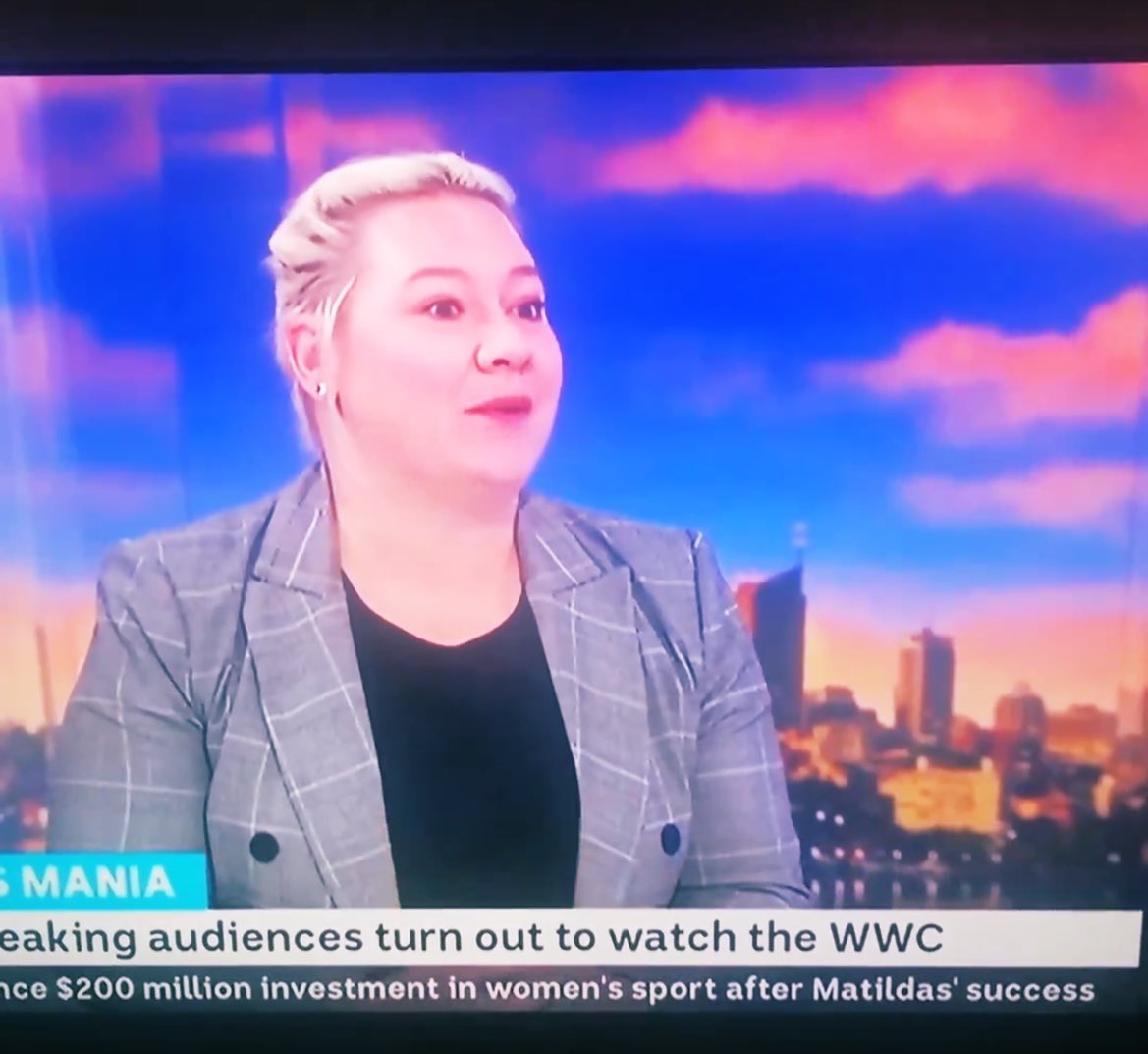 Dr Kasey Symons tweet media