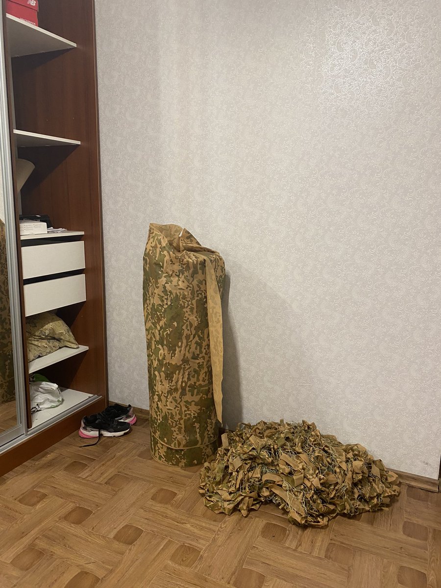 andreievanst's tweet photo. - Насть, клас, посидимо в тебе, відволічемось, забудемо про війну

«Забудемо про війну» в мене вдома 🤡: https://t.co/U21gVrdNN1