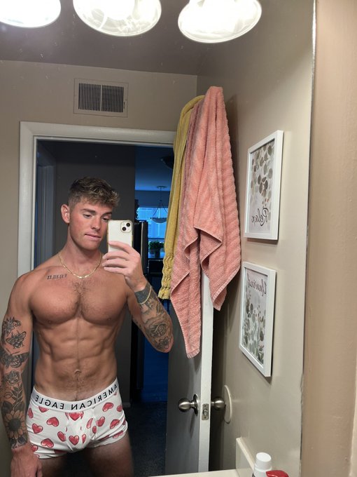 ❤️ https://t.co/1iTw2HlIjY