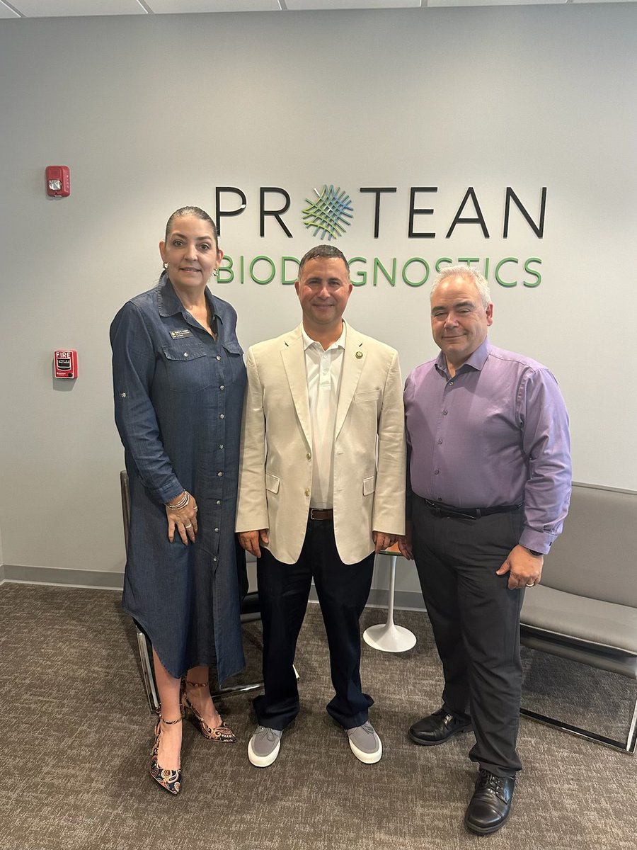 RepDarrenSoto's tweet photo. We visited @proteanbiodx in Lake Nona to learn more about their mission to create and deploy the latest and highest quality laboratory cancer diagnostic tools.

They are working with physicians — including at the VA — to ensure they can provide the best care for their patients. https://t.co/IhjXiMzXZM