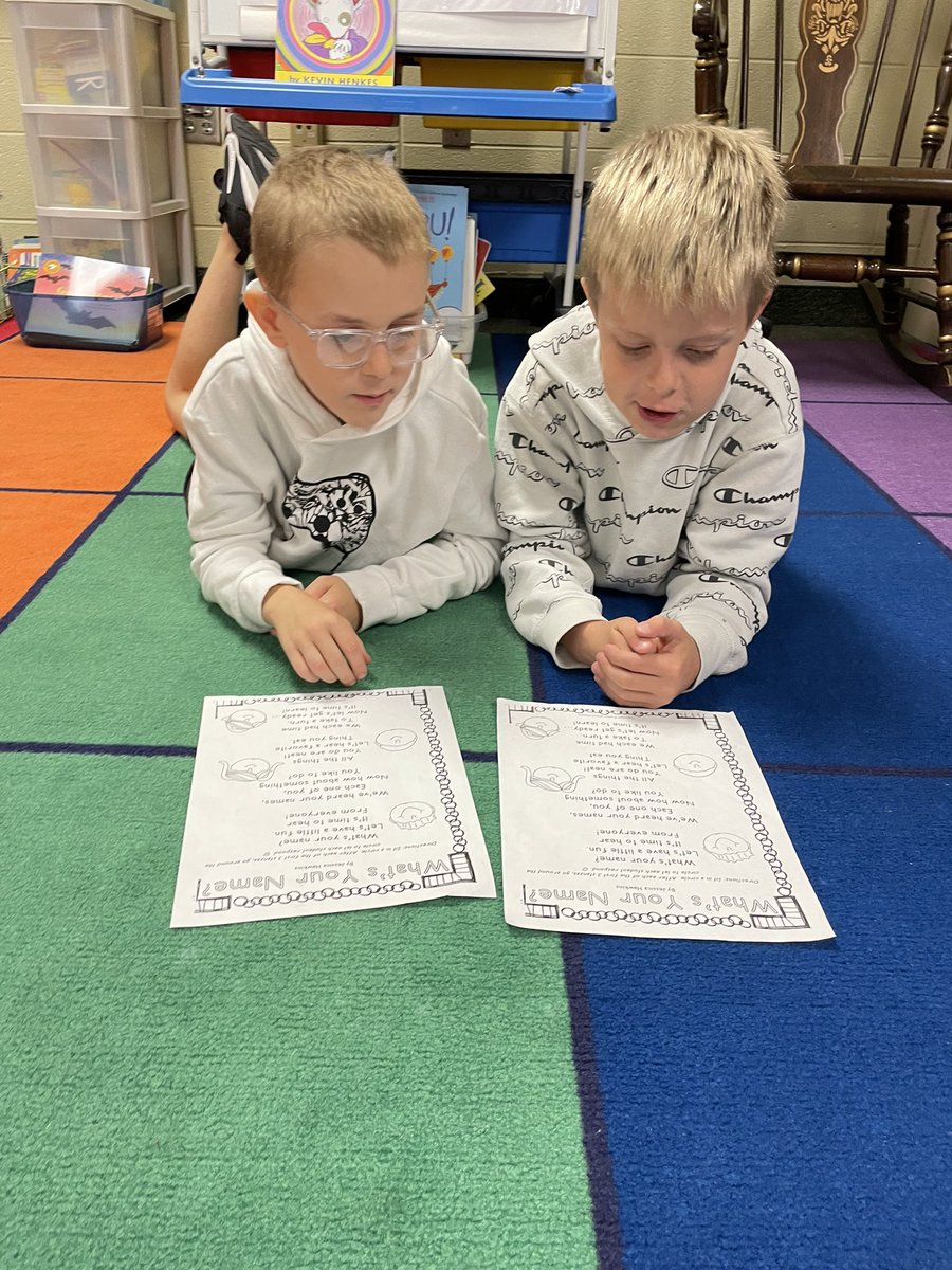 MrsEmmerling1's tweet photo. Paired reading with our poem of the week working on improving our fluency!! These sweet 2nds are doing a great job!! #harrishappenings #gcscpride https://t.co/n2aLGeqshO