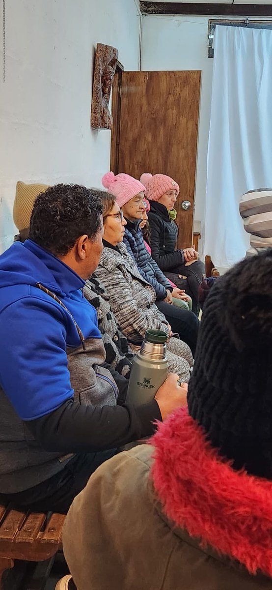 👮🏽Por la tarde de hoy, acompañamos al Director de Convivencia y Seguridad Ciudadana, <a href="/terra_matias/">Matias Terra</a> en el territorio. 

Vecinos y la comisión del Barrio 17 de Junio plantearon sus consultas y preocupaciones en la zona a las autoridades presentes. 

 #CreciendoConVos #MunicipioF