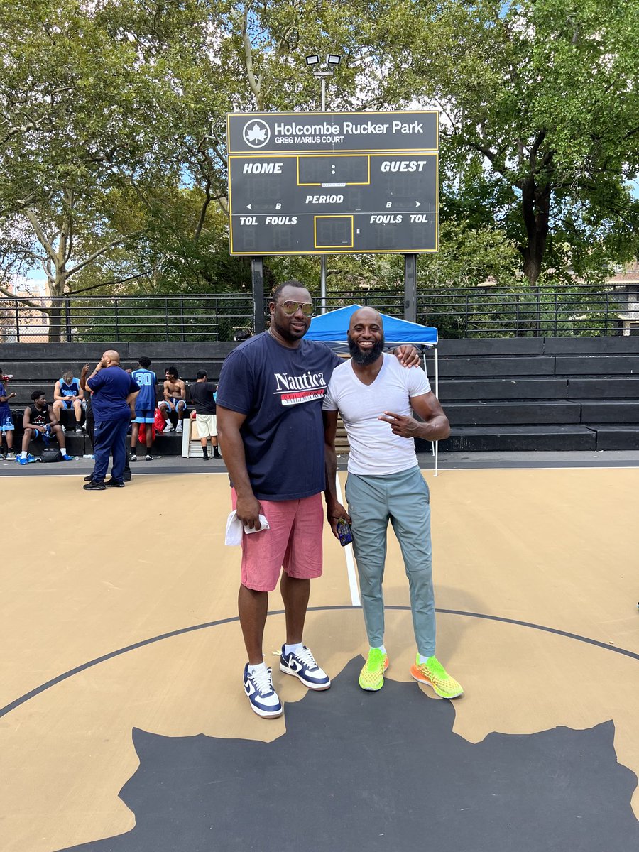 iRobot_SJU's tweet photo. From Teammates to coaching against my brother! https://t.co/4MmmzedbB2