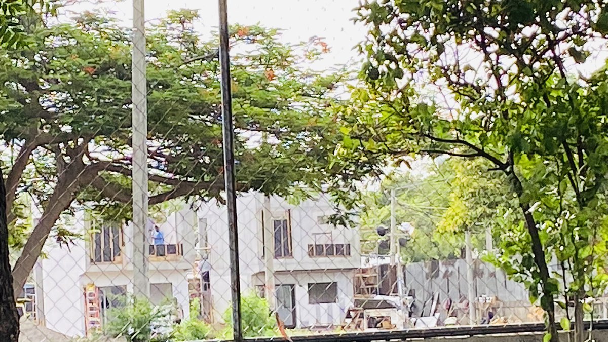 dongrez2's tweet photo. Así avanza la construcción de los primeros apartamentos de 2 plantas en el centro histórico de #Managua. De estos apartamentos de 60mts2 se proyectan un total de 300 y los primeros serán entregados en diciembre 2023. 
#4419SiempreVictoriosos #Nicaragua #SomosUCA https://t.co/CfwHiNqw1c