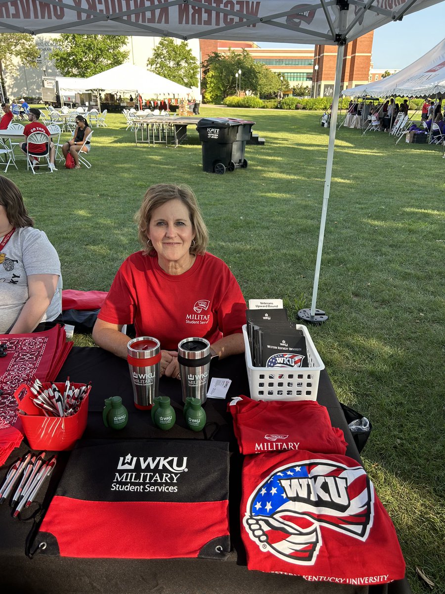 If you’re coming out to #TopperFest this afternoon, and have military connection or know someone who does, come by and see us! Our Veteran Student Success Coordinator, Suzanne Thomas, is hanging out with <a href="/WKUCEBS/">WKU CEBS</a> on the south lawn at #WKU.