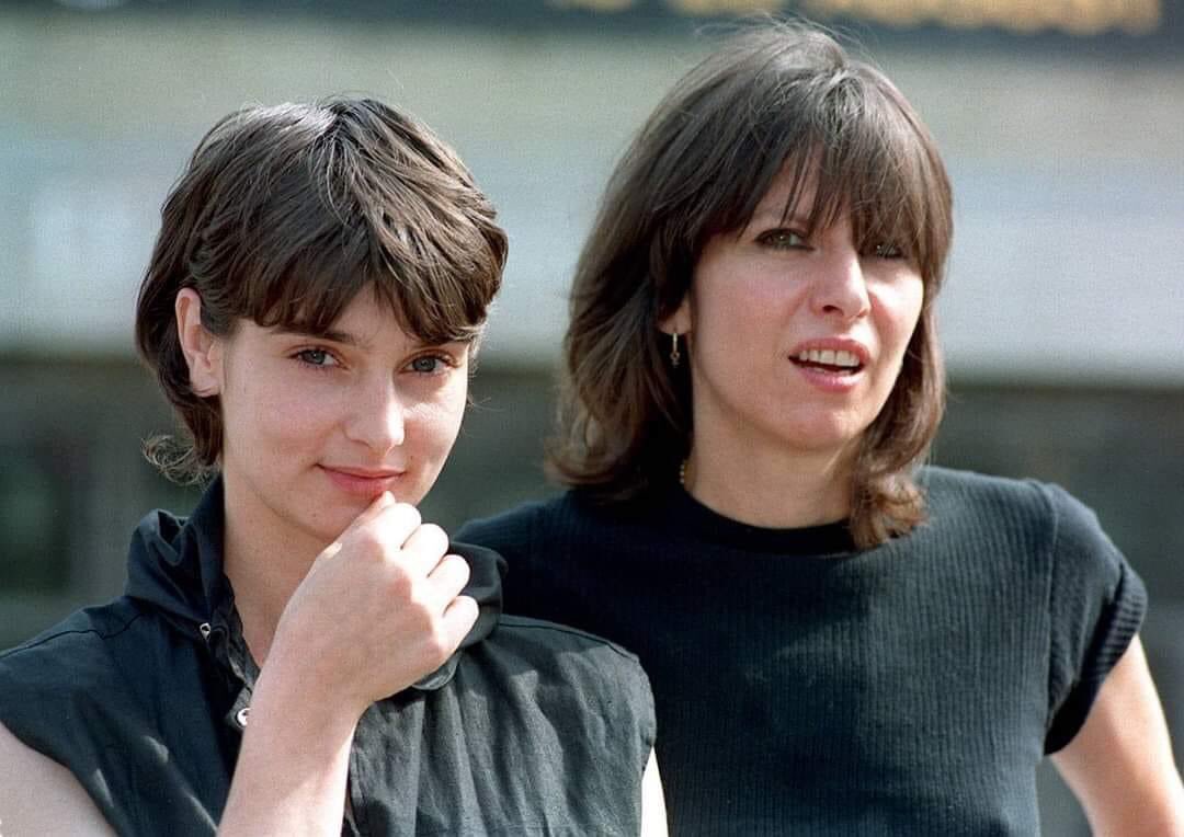 Sinead and Chrissie Hynde in London 1995