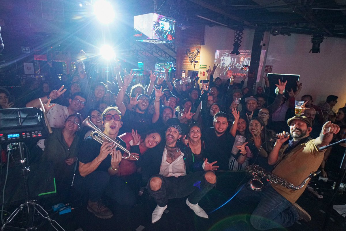 Que chingoneria de show en Cdmx. Tengan por seguro que muy pronto volveremos tribu 🤞🏻
Gracias, gracias, gracias 🙏🏼