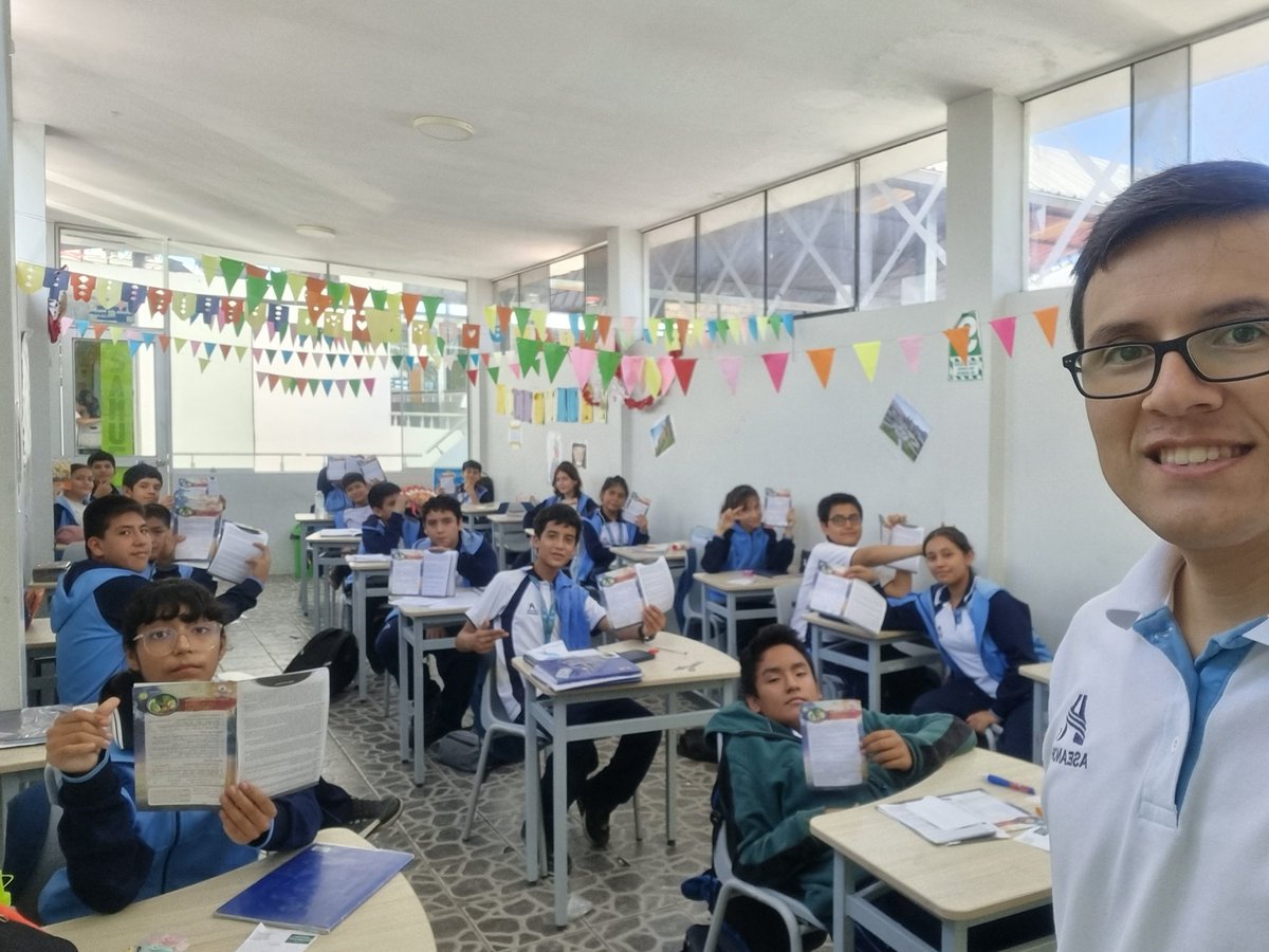 TarrilloDany's tweet photo. [Estudios bíblicos 2023 Lección 18]

Hoy realizamos con los estudiantes del #ColegioAdventistaAltoMayo el desarrollo del curso bíblico #LaFeDeJesús lección 18. Que Dios bendiga a cada estudiante y sus familias.
#EducaciónAdventista más que enseñanza #MNO #UPN. https://t.co/mUA4JS9xti