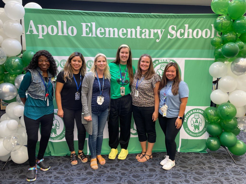 Starter year FIVE this week with my kindergarteners and a team I love so much! 💚5️⃣📚