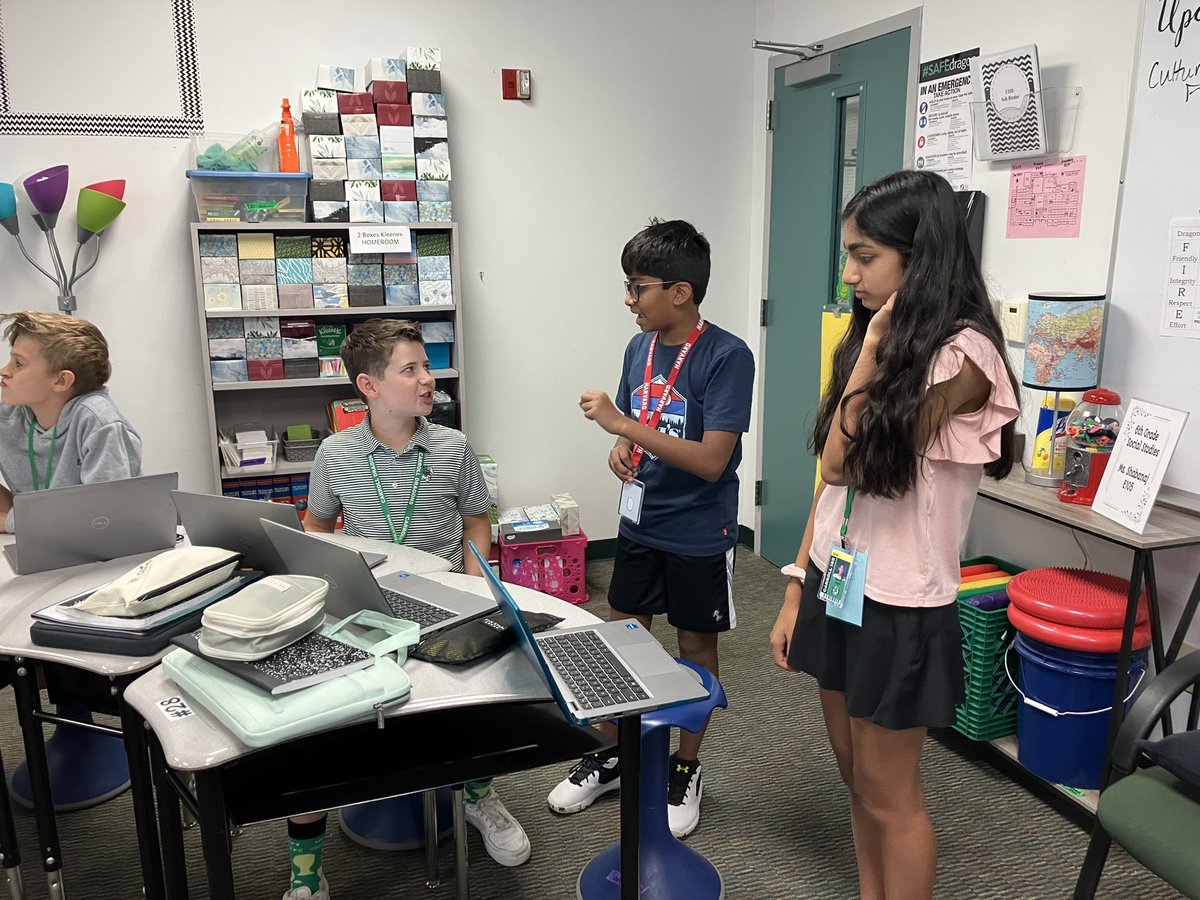 shanshab10's tweet image. Continuing the first week Smart Start! 

Day 3: #ThickSlide about themselves and a #SketchandTell about their hopes and dreams. 
Day 4: #CyberSandwich 

We are off to a great start!
@eduprotocols #eduprotocols