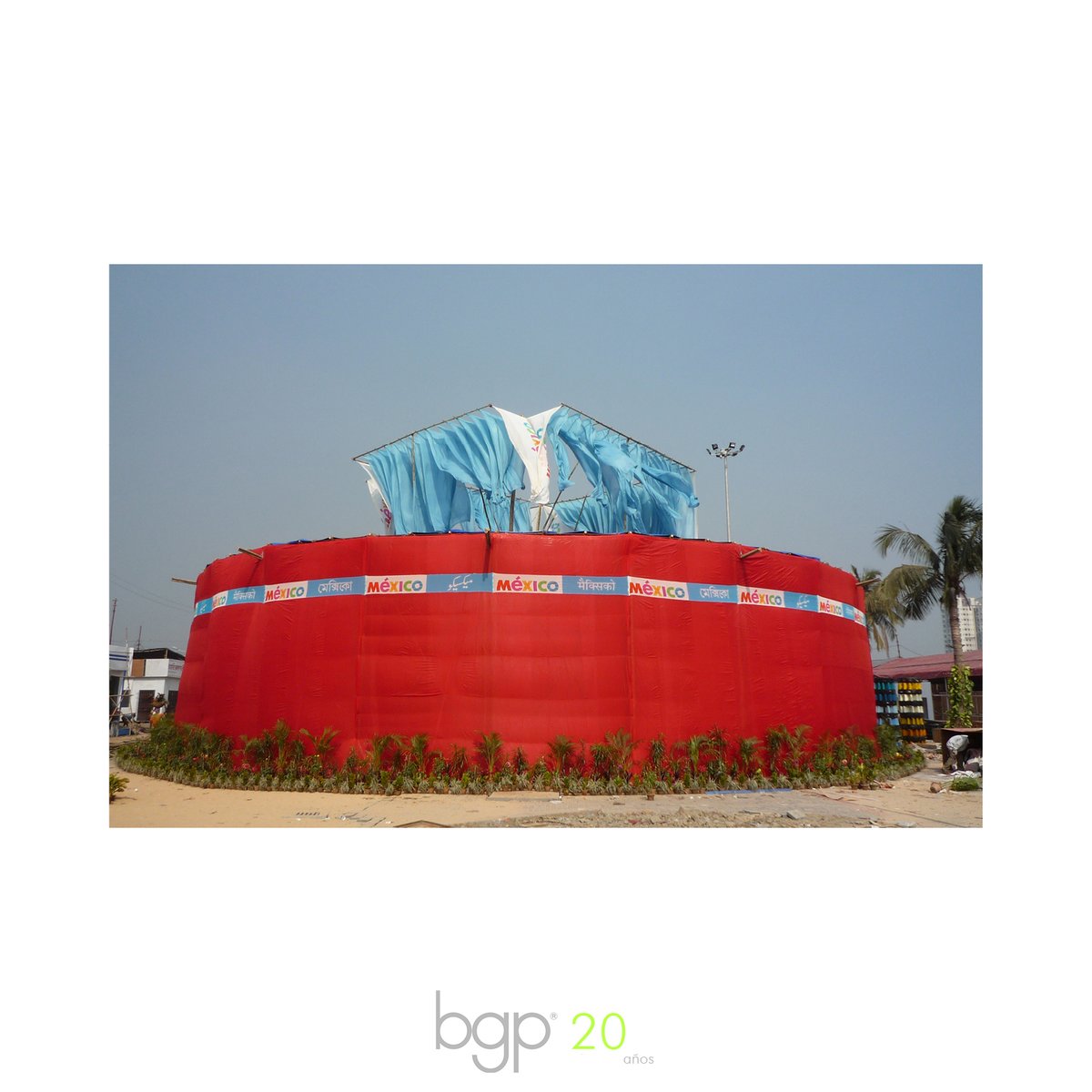 Kolkata Book Fair, 2009 
#Kolkata #india #bookfair ##services #publicbuilding #building #cultural #architecture #contemporary #style#design #steel #concrete #innovation #bgp2003-23 <a href="/bernagompim/">B Gomez-Pimienta</a>  <a href="/luisemend74/">Luis E Mendoza</a>