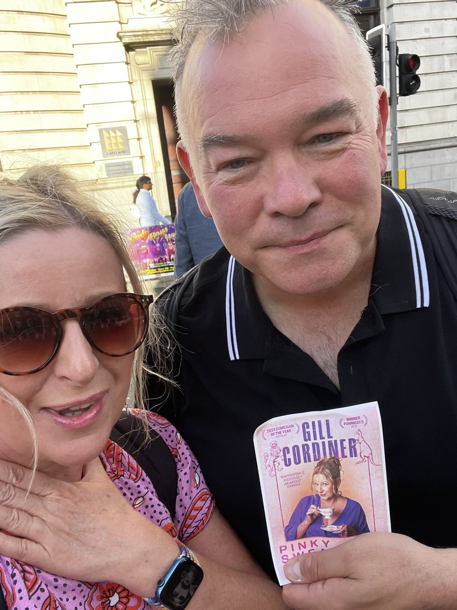 Come see my show in Edinburgh even Stewart Lee (such a nice guy irl ) loves it 😂 #edinburghfringe #stewartlee
