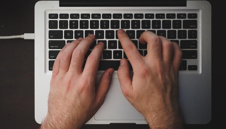 actorvanstudios's tweet image. How to Pitch Yourself to an Agent via Email

READ FULL ARTICLE HERE:
ow.ly/fkOa50PB23V

#ActorPitch #AgentSearch #ActingJourney #AgentPitch #HollywoodDreams #OnScreenTalent #AgentHunt #ShowcaseYourself #ActorLife #EntertainmentIndustry