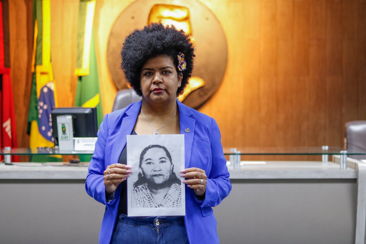 jooliveirapb's tweet photo. O presidente Lula sancionou a lei que incluí Margarida Maria Alves no Livro de Heróis e Heroínas da Pátria!
Margarida foi assassinada por lutar pelos direitos de trabalhadores/as rurais, e hoje é um símbolo para todos/as que defendem os direitos da população do campo. https://t.co/j00zSKGhLS