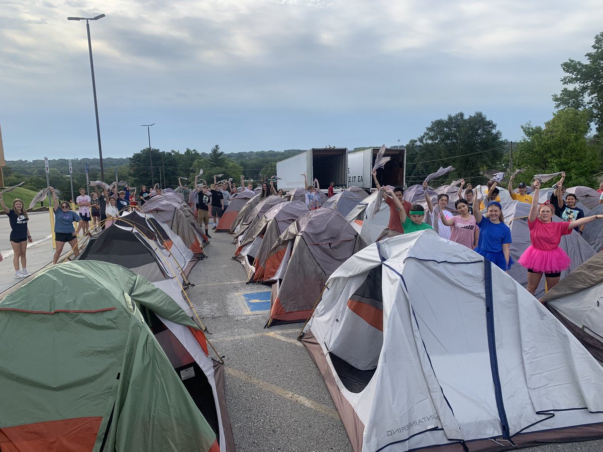 alhsbands's tweet photo. Band Camp 2023 is in the books!
•Box Drill &amp; Pre-Game✔️
•400 Ragbrai tents cleaned thanks to @PorkBellyVen ✔️🐷
•Dress-up days✔️
•March-off Champion: Ashlin McCollough🏆
•Water balloon fight 💦
•Band Family bond strengthened &amp; memories made✔️
#GRFT #GetReadyForThis https://t.co/u0hZXpWUDz