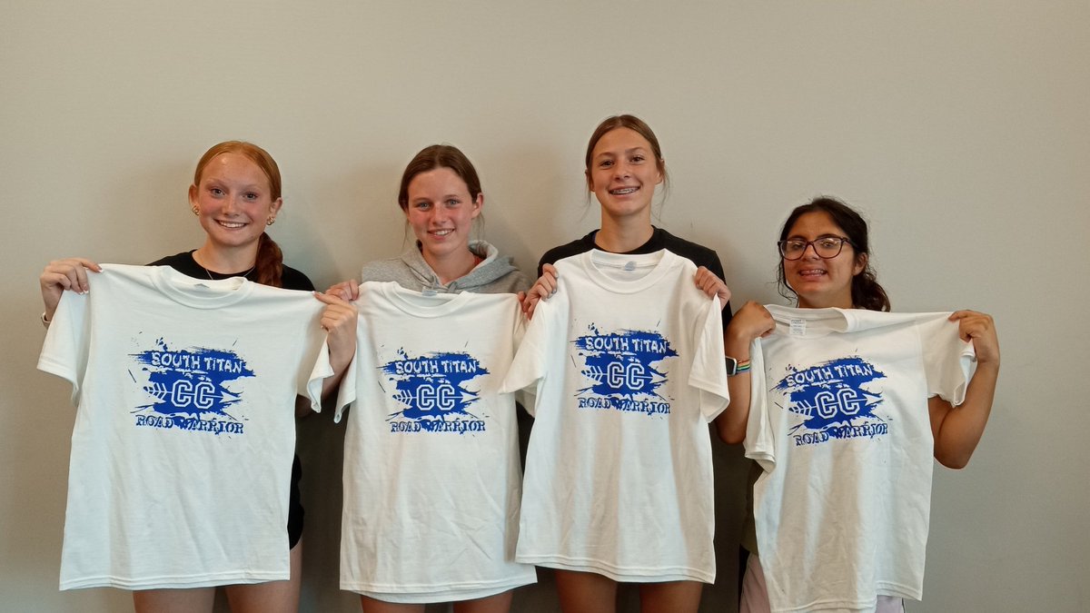 LadyTitanXC's tweet photo. Today we handed out our Road Warrior Shirts from the summer!  Those black shirts take 4 years to earn!  Wear them with pride!  #LTXC #DoToughThings https://t.co/tVvjEfWKZA